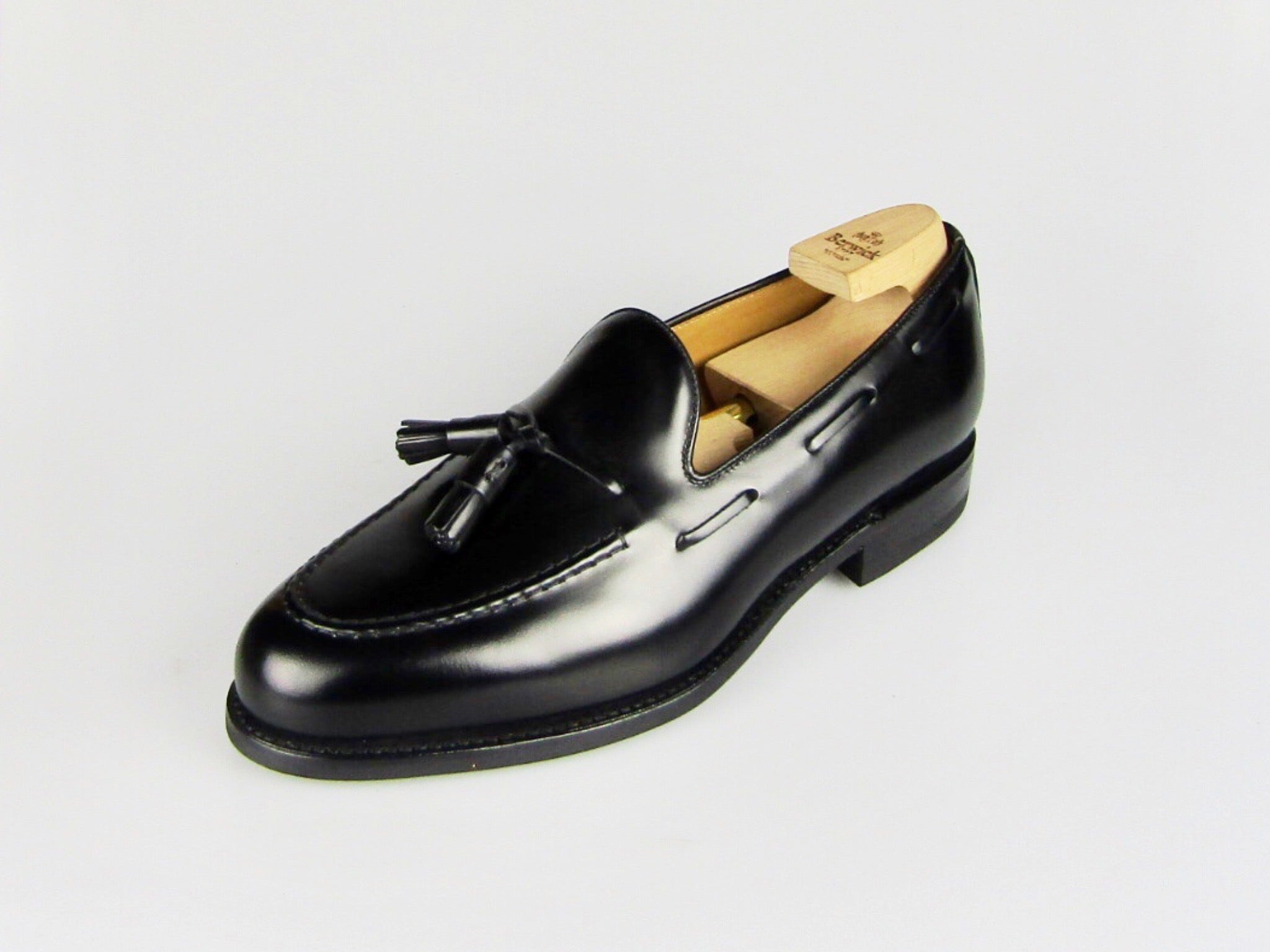 Berwick 8491 Black Polished Leather Dainite Sole